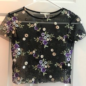 Embroidery crop top